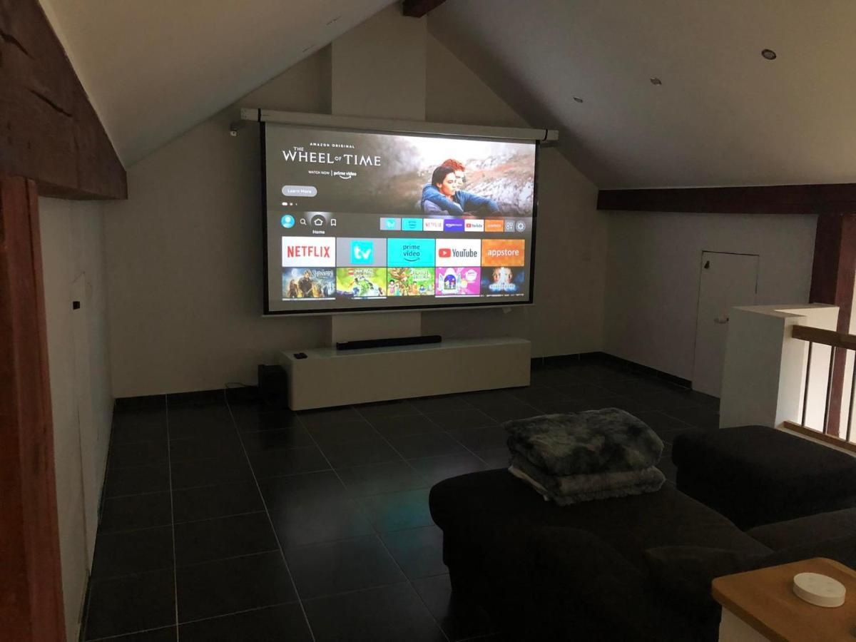 Cozy 120M² Apartment With 3 Bedrooms And 1 Home Cinema Useldange Zewnętrze zdjęcie